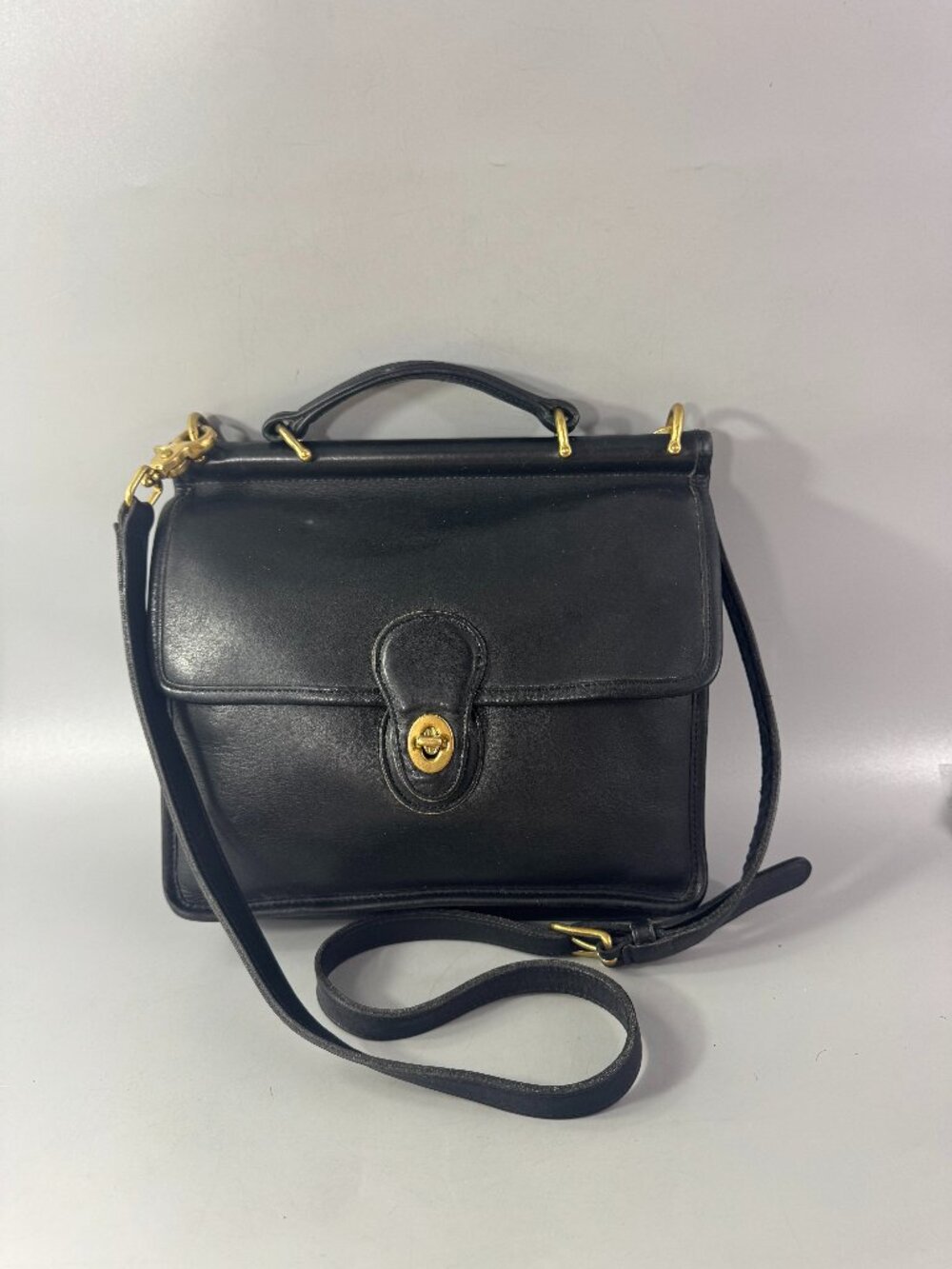 Authentic Vintage Coach # 9927 Willis Bag, Black